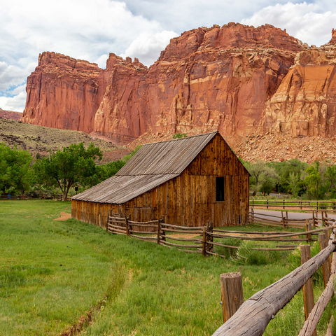 Rustic Barn in Capitol Reef National Park 1000 Jigsaw Puzzle 3D Modell