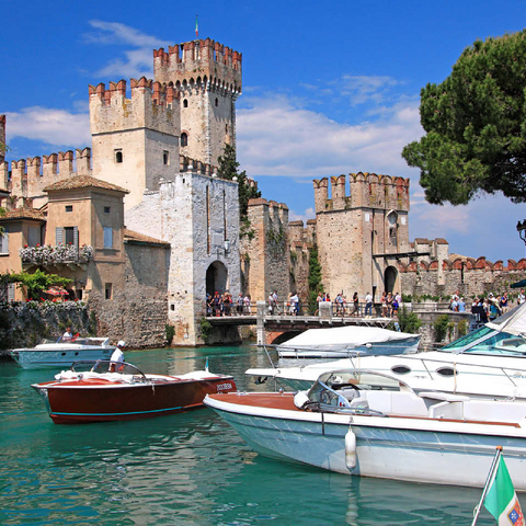 Scaliger Castle in Sirmione, Lake Garda, Province of Brescia, Lombardy, Italy 100 Jigsaw Puzzle 3D Modell