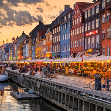 Evening atmosphere at the canal Nyhavn in the district Frederiksstaden 500 Jigsaw Puzzle 3D Modell