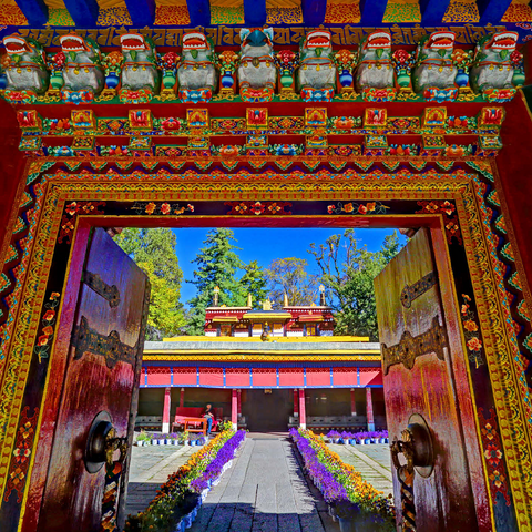 Ornate entrance gate to the park of the Dalai Lama's summer residence, Norbulingka, Lhasa, Tibet. 500 Jigsaw Puzzle 3D Modell