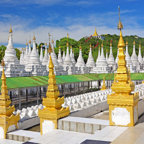 Stupas of Sandamuni Pagoda, Mandalay, Myanmar (Burma) 100 Jigsaw Puzzle 3D Modell