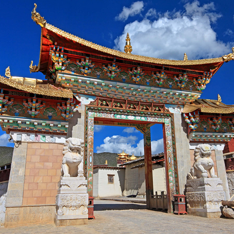 Western entrance gate to Ganden Songtsenling Monastery, Shangri-La City, China 500 Jigsaw Puzzle 3D Modell