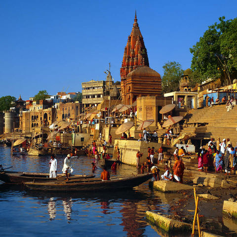 Holy river Ganges with bathing ghats in Varanasi, Uttah Pradesh, India 100 Jigsaw Puzzle 3D Modell