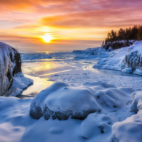 Frozen Lake Superior sunrise at Presque Isle Park, winter in Marquette, Michigan. 1000 Jigsaw Puzzle 3D Modell