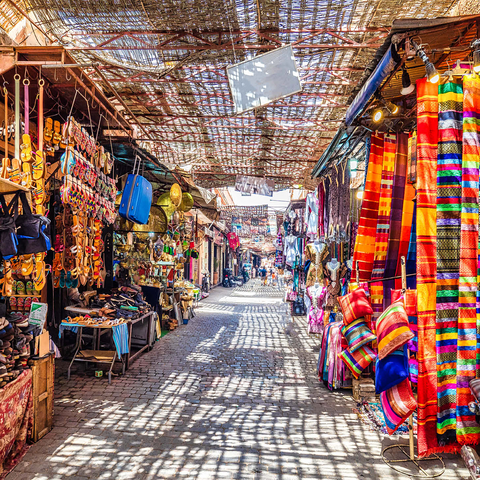 Souvenirs at the Jamaa-el-Fna market in the old medina, Marrakech, Morocco 500 Jigsaw Puzzle 3D Modell