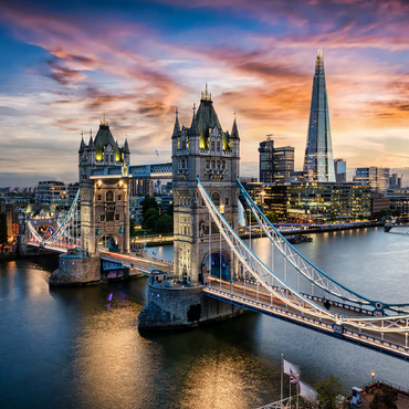 Aerial view to illuminated Tower Bridge and skyline of London, Great Britain, shortly after sunset 100 Jigsaw Puzzle 3D Modell