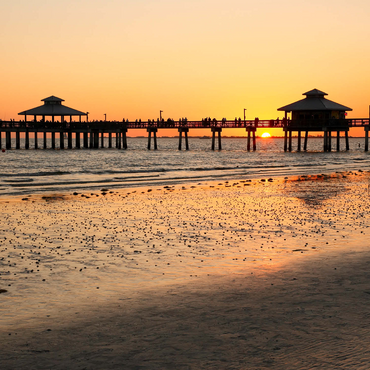 Sunset at the pier in Fort Myers Beach on the Gulf Coast, Florida, USA 1000 Jigsaw Puzzle 3D Modell