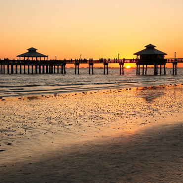 Sunset at the pier in Fort Myers Beach on the Gulf Coast, Florida, USA 100 Jigsaw Puzzle 3D Modell